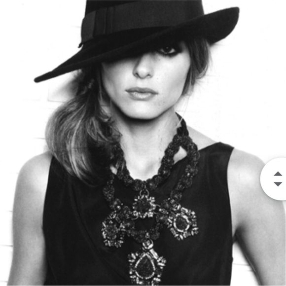 Meet your Posher, Monica - Picture 13 of 16